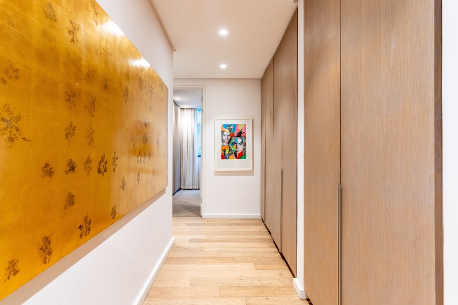 5 Bedroom Property for Sale in Clifton Western Cape